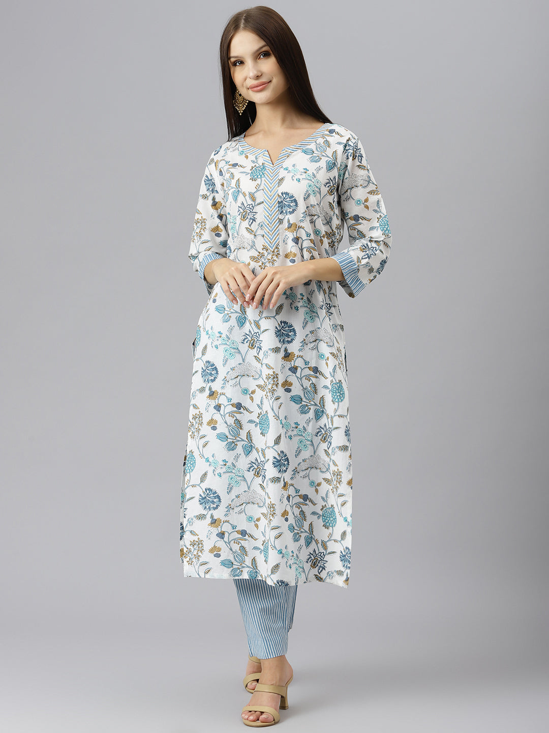 Women White Floral Printed Pure Cotton Kurta with three-quarter sleeves and trousers