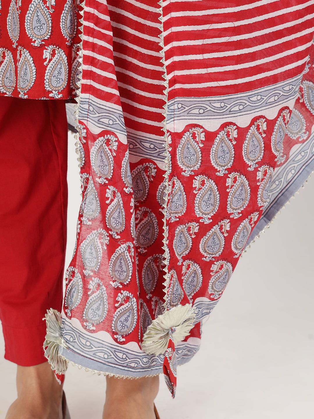 Maroon paisley print cotton kurta pants with dupatta set featuring red and white patterns