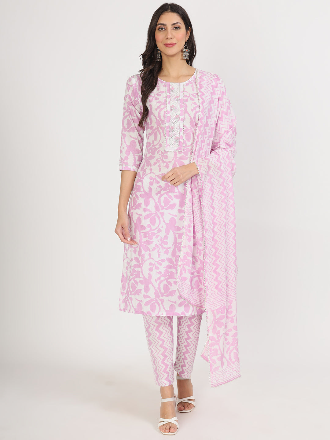 Pink and white floral printed salwar kameez in Purple Floral Print Cotton Kurta Pant Set