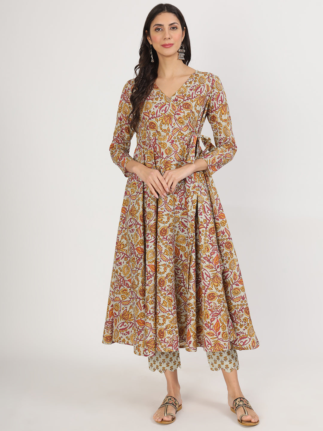 Floral print long-sleeved dress with flared skirt in Green Floral Print Cotton Angrakha Kurta