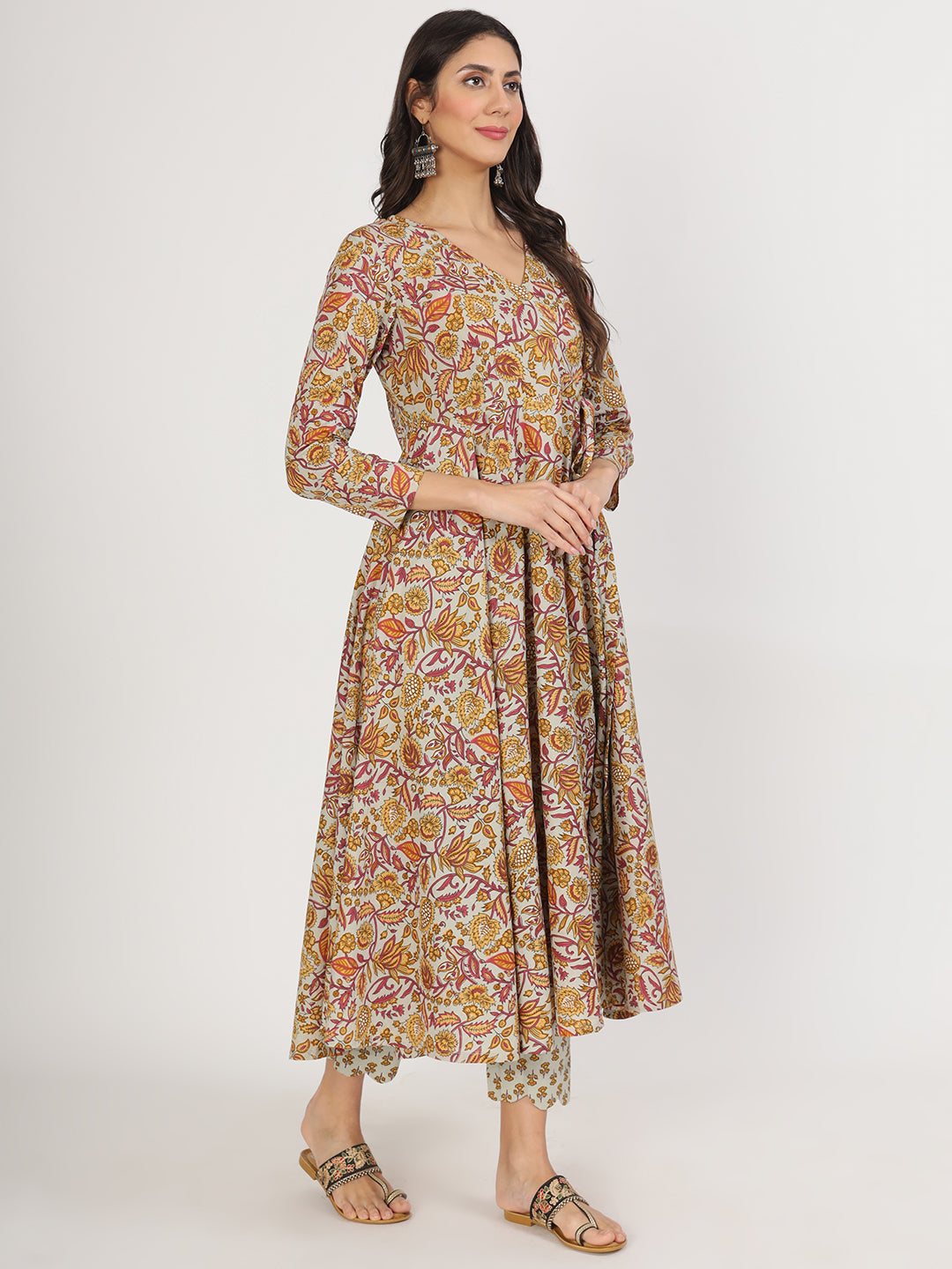 Floral print long-sleeved maxi dress featuring a fitted bodice and flared skirt in Cotton Angrakha Kurta Pants set