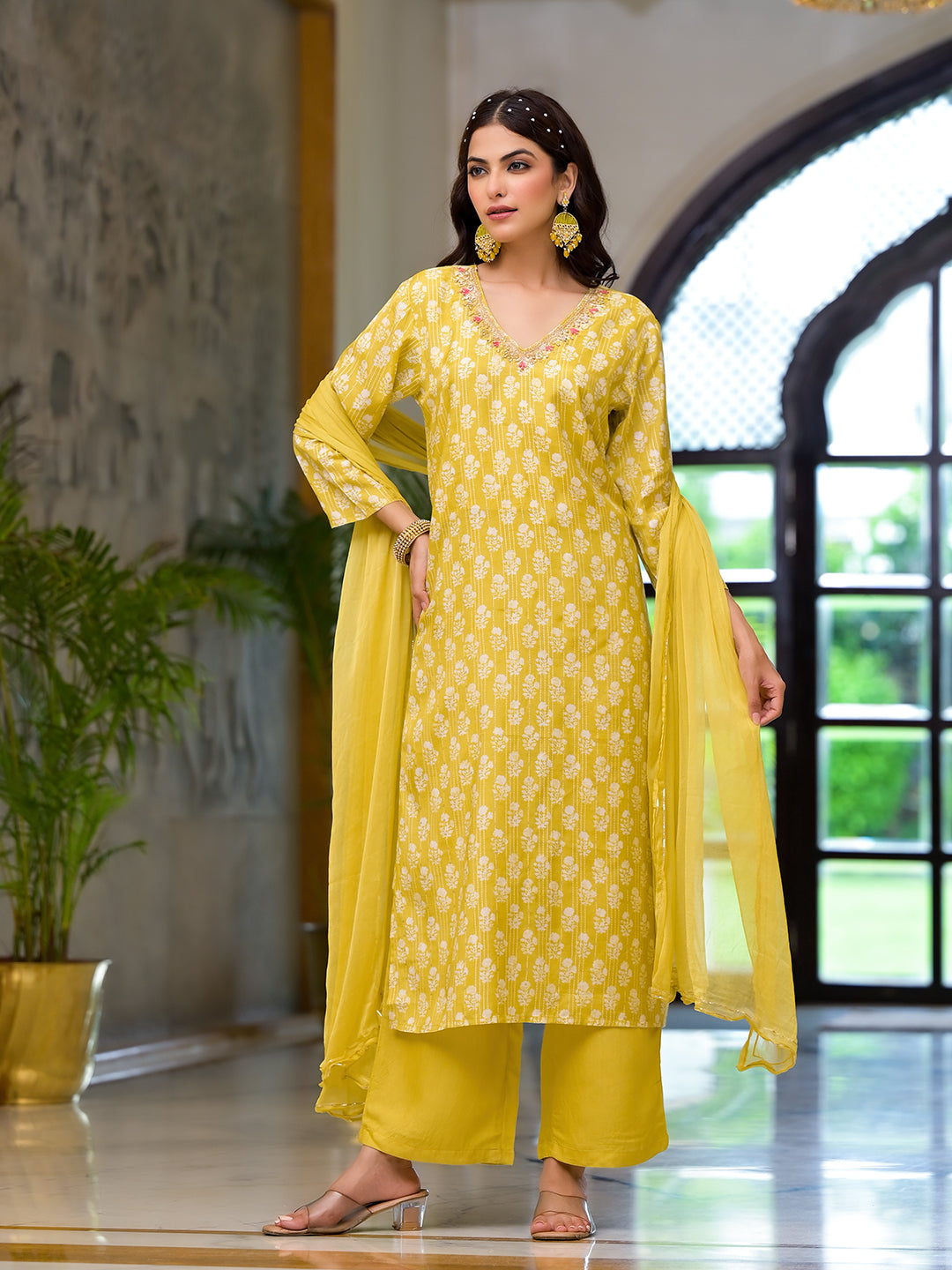 Yellow printed muslin straight kurta and trouser with matching dupatta in gold pattern